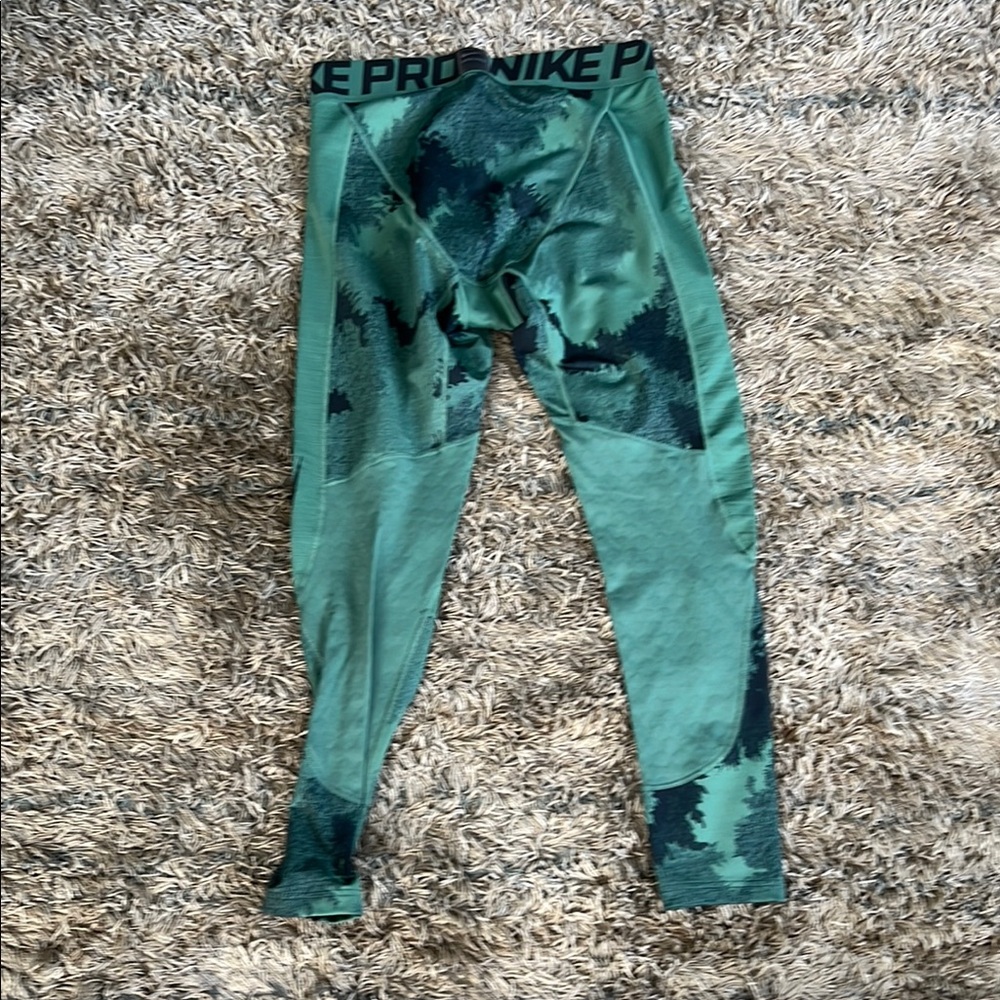 Nike: Pro Forest Green Leggings - Picture 3 of 4